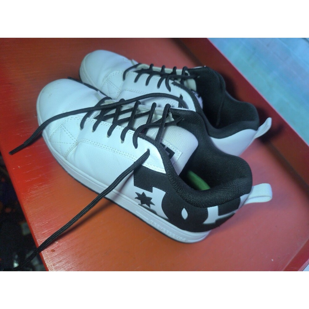 DC Court Graffik Shoe - White / Black / Black Skate Shoes Men’s US Size 9